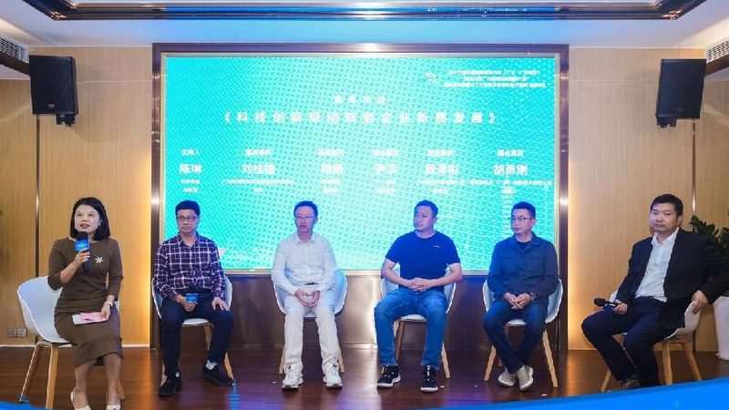 环氧树脂胶粘剂与聚氨酯胶：性能差异与应用解析